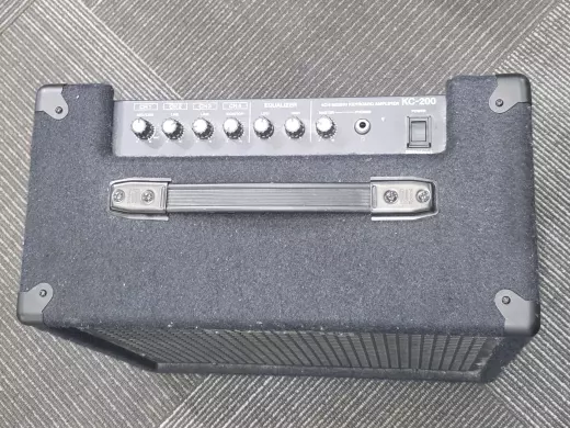 Roland - KC-200 3