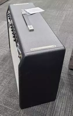 Fender 65 Deluxe Reverb - 021-7400-000 2