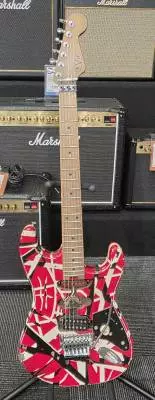 EVH Striped Series Frankie, Maple Fingerboard - Red/White/Black Relic