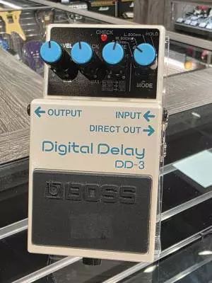 BOSS - DD-3 Delay Pedal