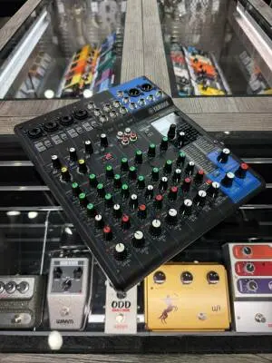 Yamaha MG10XU Mixer