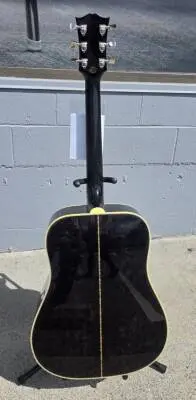 GIBSON DOVE QUILT TRANS EBONY 2