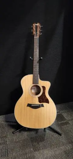 Taylor Guitars - 214CE