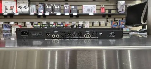 Behringer - FBQ1502HD 2