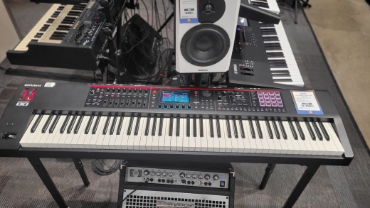 Roland - FANTOM-08