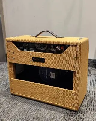 Fender - 217-2000-013 2