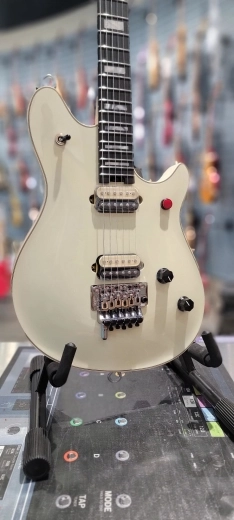 EVH WOLFGANG USA SIGN EBFB IVORY W/CS