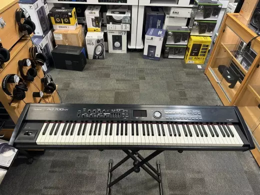 Roland - RD-700NX