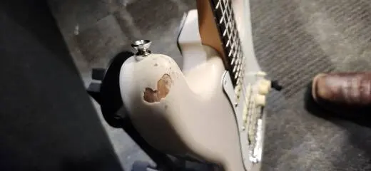 Fender - 014-0540-501 2