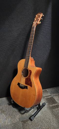 Taylor Guitars - 514CE