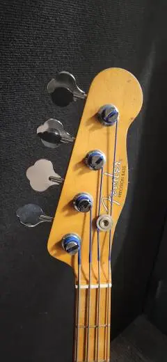 Fender - 013-8412-701 2