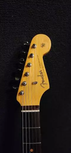 Fender - 011-0250-840 2