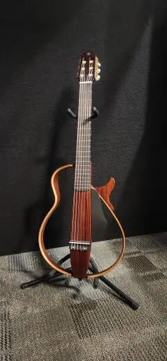 Yamaha - SLG200NW NT