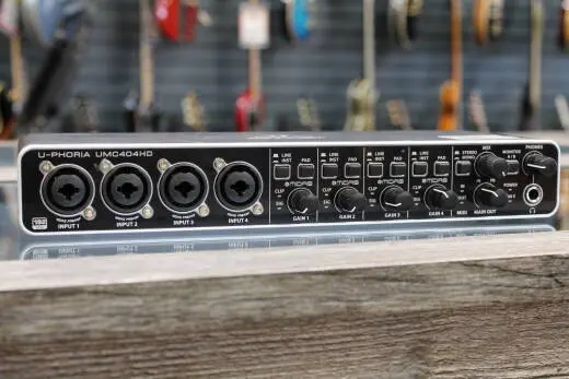 Behringer - U-Phoria UMC404HD Audiophile 4x4, 24-Bit/192 kHz USB Audio/MIDI Interface
