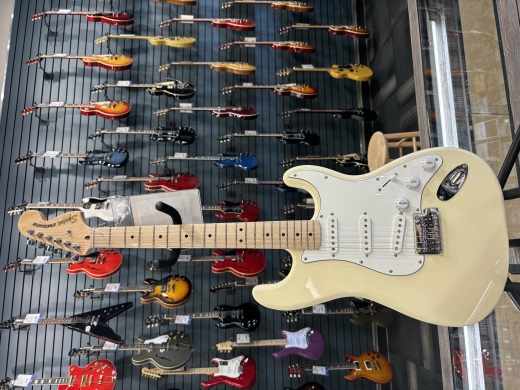 Squier - Affinity Series Stratocaster, Maple Fingerboard - Olympic White