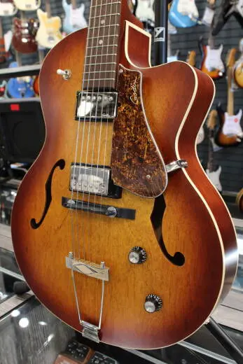 Godin Guitars - 5th Avenue CW Kingpin II HB Hollowbody Guitar - Cognac Burst 2