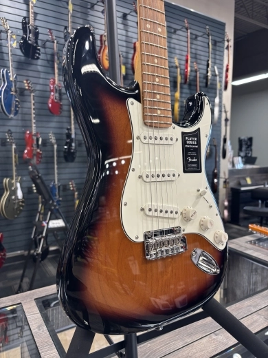 Fender - 70th Anniversary Player Stratocaster, Pau Ferro Fingerboard - 2-Color Sunburst 2