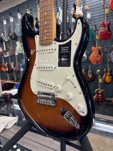 Fender - 70th Anniversary Player Stratocaster, Pau Ferro Fingerboard - 2-Color Sunburst 3