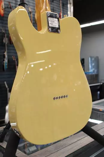 Fender - Vintera II 50s Nocaster, Maple Fingerboard - Blackguard Blonde 2