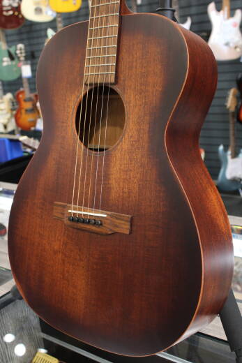 Martin Guitars 000-15M StreetMaster W/Gig Bag