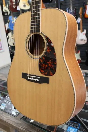 Larrivee - D40 Mahogany Legacy Series Dreadnaught Acoustic Guitar with Case 2