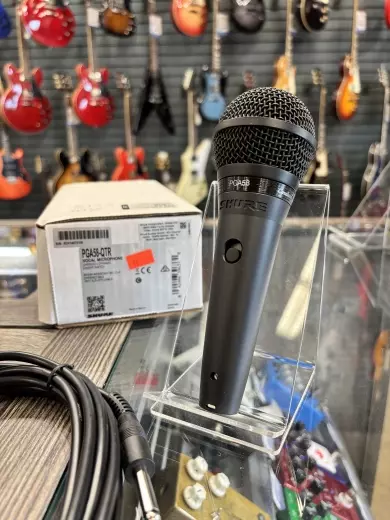Shure - PGA58 Dynamic Vocal Microphone with 1/4in Cable