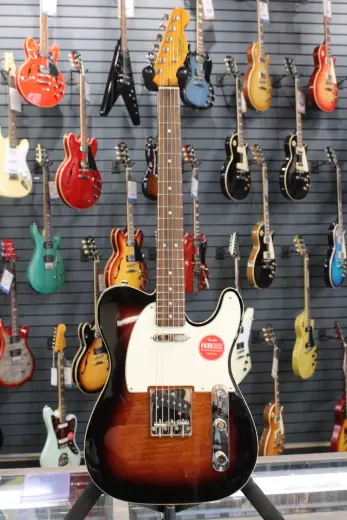 Squier - Classic Vibe '60s Custom Telecaster with Laurel Fingerboard - 3-Colour Sunburst