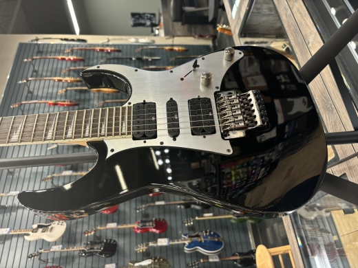Gear Hunter | Ibanez - RG350EX - Black