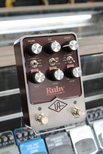 Universal Audio UAFX Ruby '63 Top Boost Amplifier Pedal