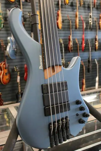 Ibanez - EHB Ergonomic Headless Bass w/Bag - Arctic Ocean Matte 2