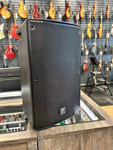 Yorkville - YXL10P 10 Inch 1000 Watt Powered Loudspeaker