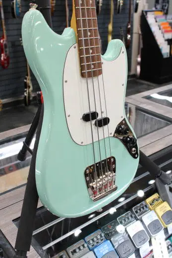 Squier - Classic Vibe 60s Mustang Bass Guitar - Surf Green 2