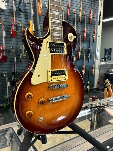 Vintage - V100 2