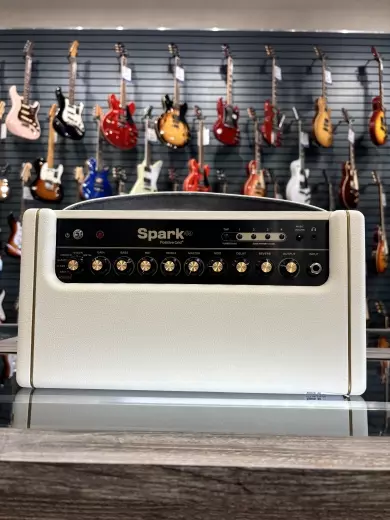 Positive Grid - Spark 40-Watt Smart Guitar Amp & Bluetooth� Speaker 2