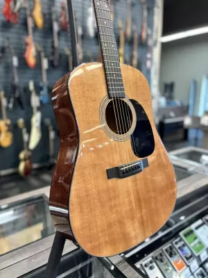 Martin Guitars - D-12E Road Series Spruce/Sapele Dreadnought Acoustic/Electric Guitar with Gigbag 2