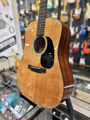 Martin Guitars - D-12E Road Series Spruce/Sapele Dreadnought Acoustic/Electric Guitar with Gigbag 3