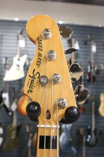 Squier - Classic Vibe '70s Jazz Bass, Maple Fingerboard, Left-Handed - Black 2