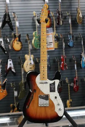 Fender - Vintera II 60s Telecaster Thinline, Maple Fingerboard - 3-Color Sunburst with Gig Bag