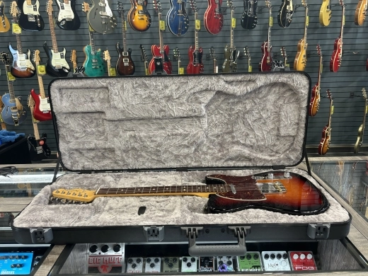 Fender - American Professional II Telecaster, Rosewood Fingerboard - 3-Colour Sunburst 2