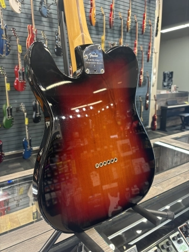 Fender - American Professional II Telecaster, Rosewood Fingerboard - 3-Colour Sunburst 2