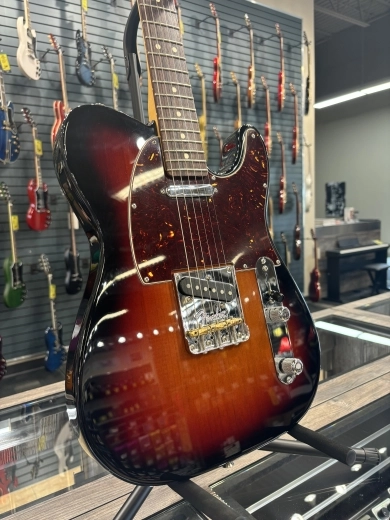 Fender - American Professional II Telecaster, Rosewood Fingerboard - 3-Colour Sunburst 2