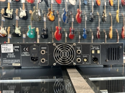 HA3500 350-Watt Bass Amp Head 2