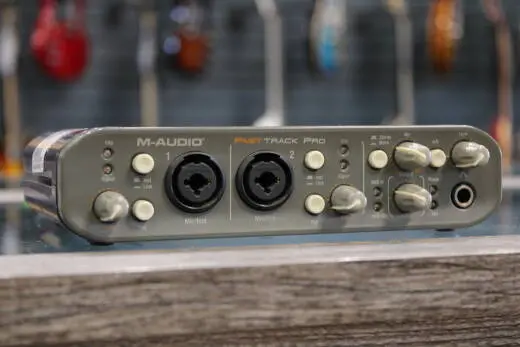 M-Audio - Fast Track Pro 4X4 USB Interface