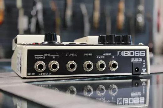 BOSS - Giga Delay Pedal 2