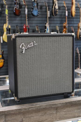 Fender Rumble 25 - Rumble Series 25 Watt Bass Amp (V3)