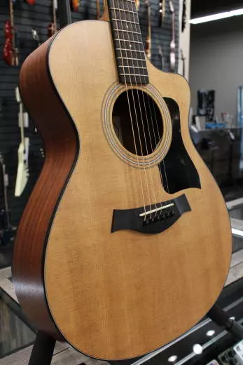 Taylor Guitars - 112ce Grand Concert Sapele/Spruce Acoustic/Electric Guitar with Gigbag 2