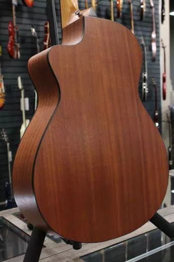 Taylor Guitars - 112ce Grand Concert Sapele/Spruce Acoustic/Electric Guitar with Gigbag 2