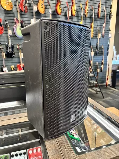 Yorkville - YXL10P 10 Inch 1000 Watt Powered Loudspeaker