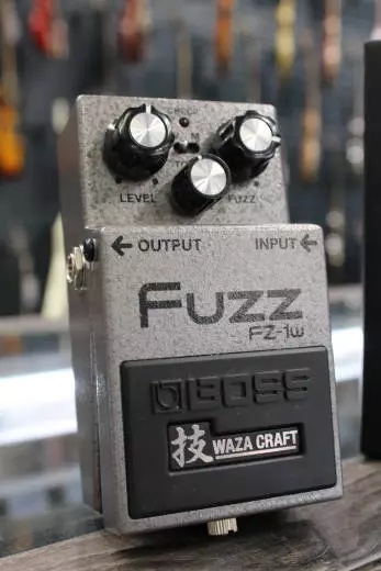 BOSS - Waza Craft Analog Fuzz Pedal