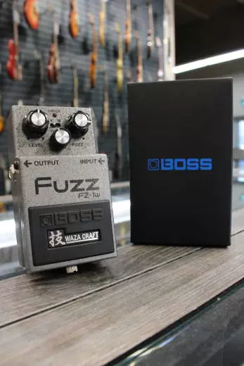 BOSS - Waza Craft Analog Fuzz Pedal 2